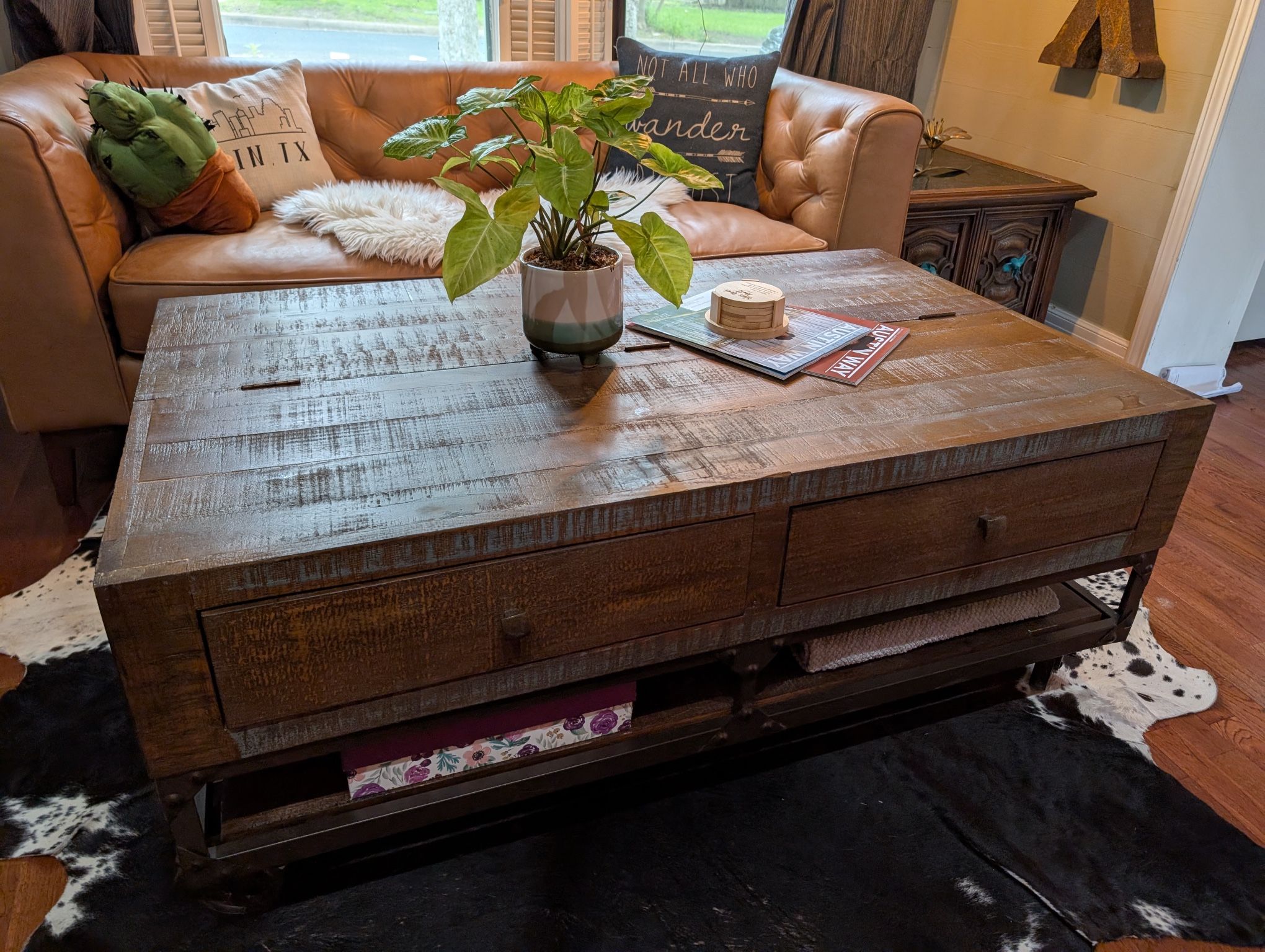 Urban Gold Lift Top Coffee Table – Excellent Condition!