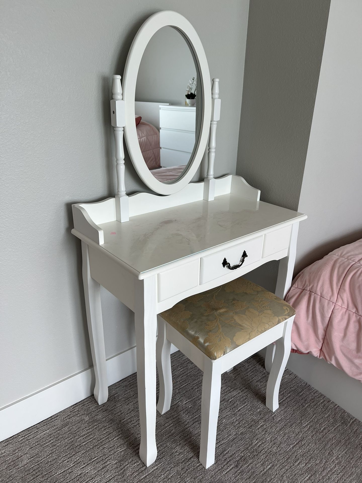 Kids Vanity Table