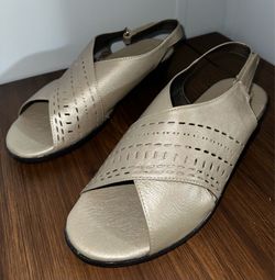 NEW Mexico-Made Women’s Comfort Sandals Size 8 Beige/Gold Genuine Leather Shoes