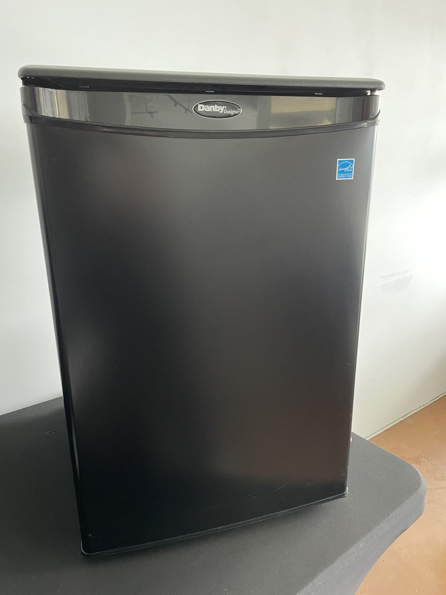 (2 Available) *Moving sale* Danby 4.4 cu. ft. Mini Fridge w/out Freezer