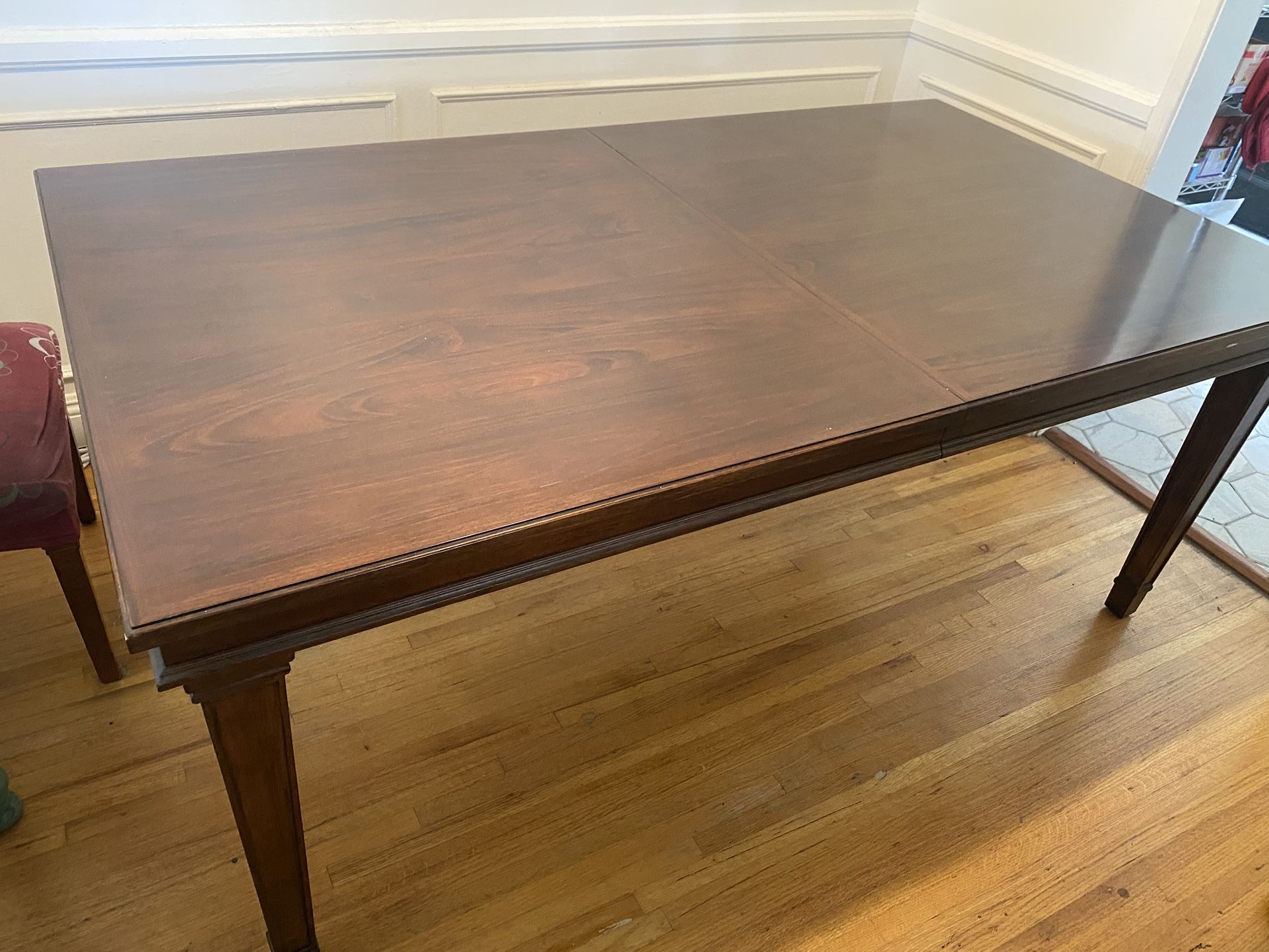 Dining Room Table / Solid / 350 OBO