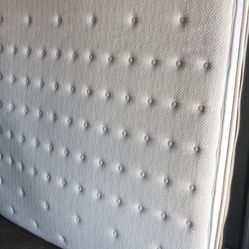 King Size matching Mattress & Box Springs 