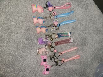 Mixed Novelty Keychain Bundle Lot.   5$  for all