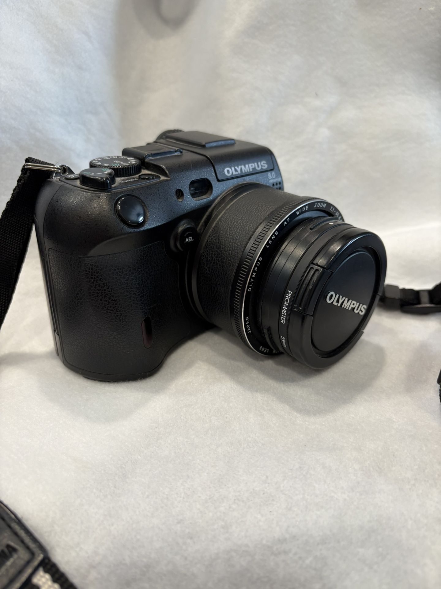 Classic Olympus C-8080 Wide Zoom Camera