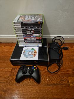 Xbox 360 SLIM with lot of games