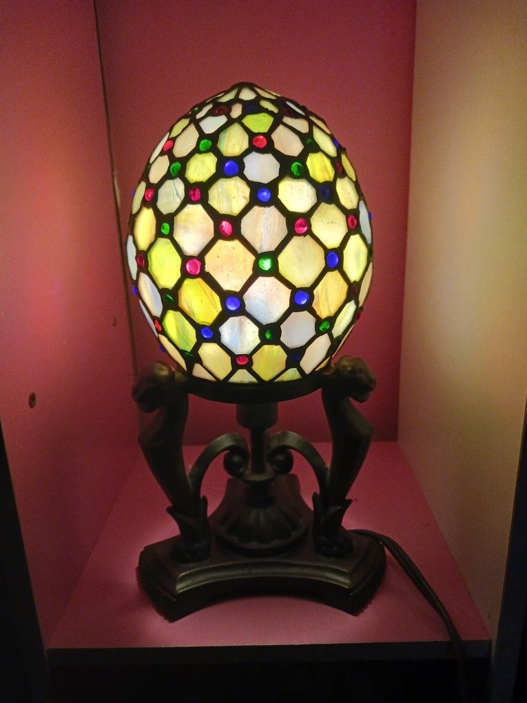 Tiffany Style Egg Lamp