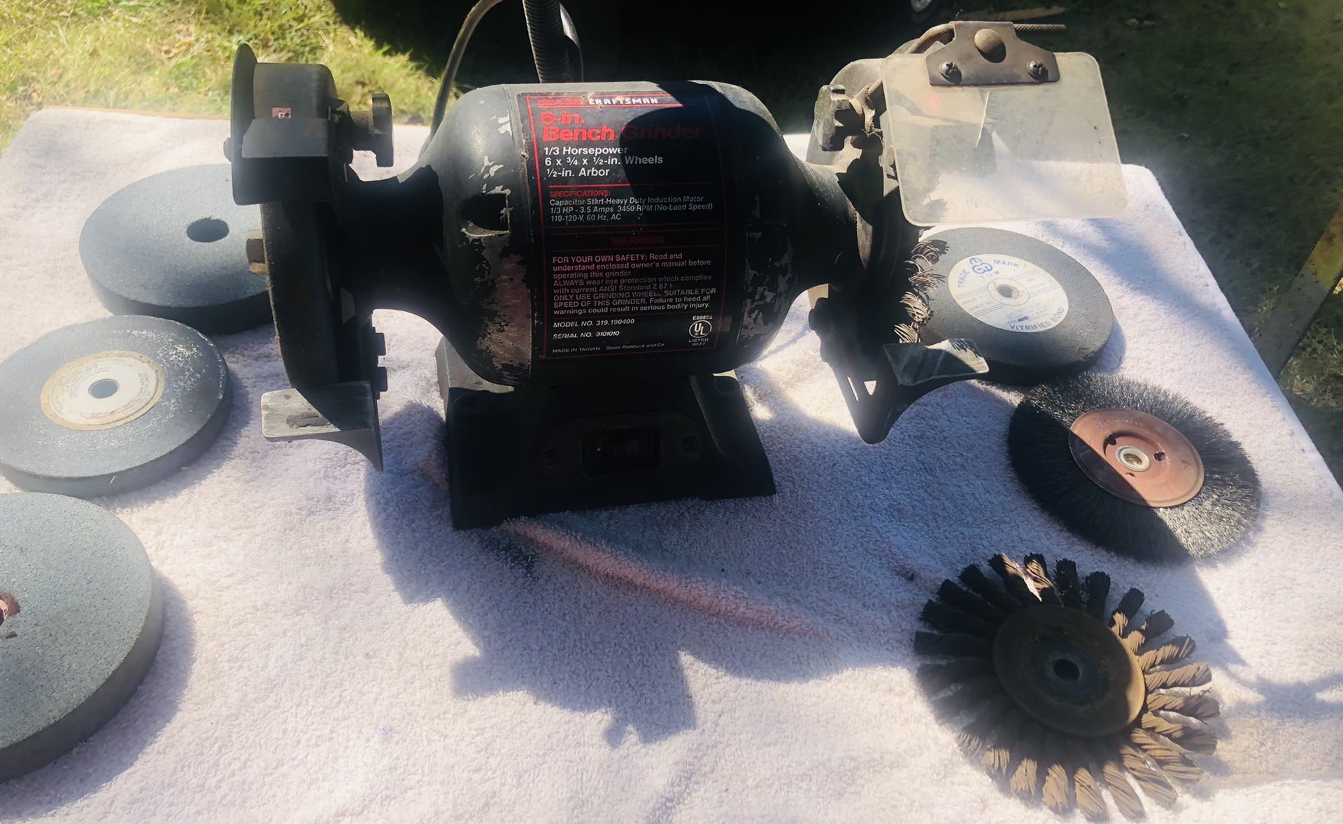 Craftsman Bench Grinder With Extra Blades And Grinding Stoned