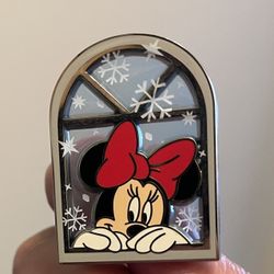 Disney Pin - Minnie Mouse - Window - Snowflakes