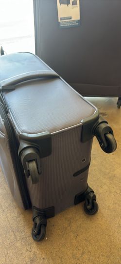 set of luggage 20”&30”