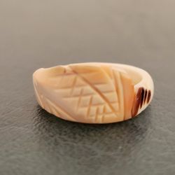 Shell Ring Band Hand Carved Fish - Size 5.5