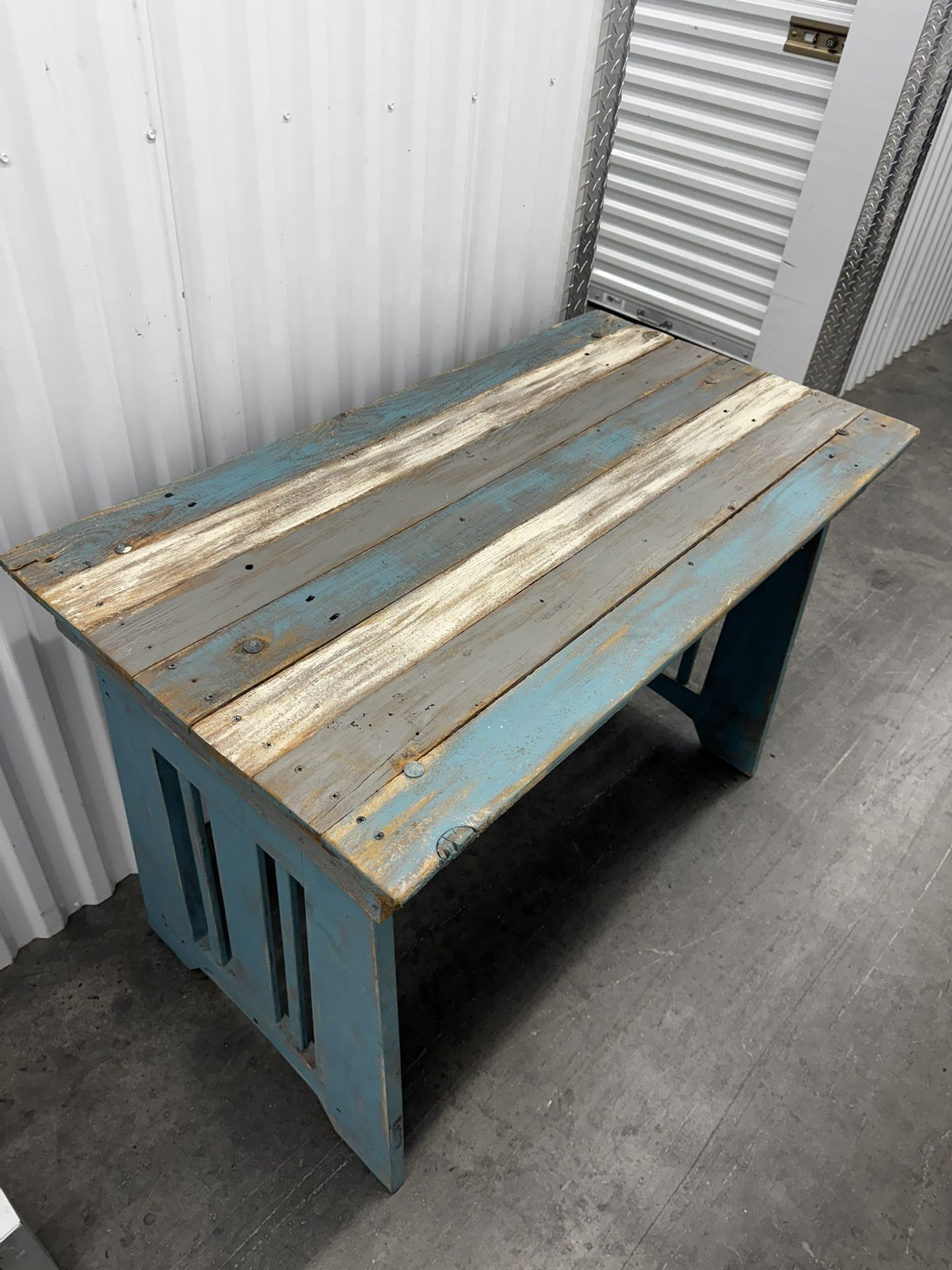 Desk/Table