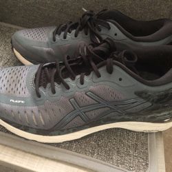 ASICS Womens Size 7