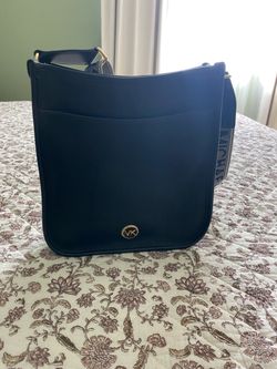 Michael Kors Purse for Sale!