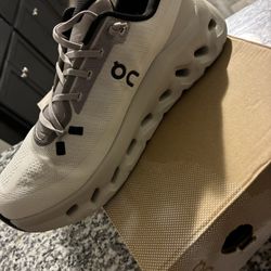 Cloudtilt Shoes