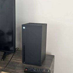 Xbox Series X.  1 Controller And Gta 5 