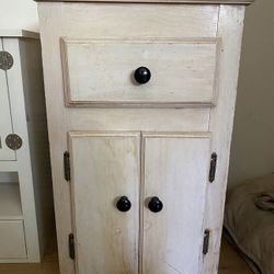 White wash finish Nightstand