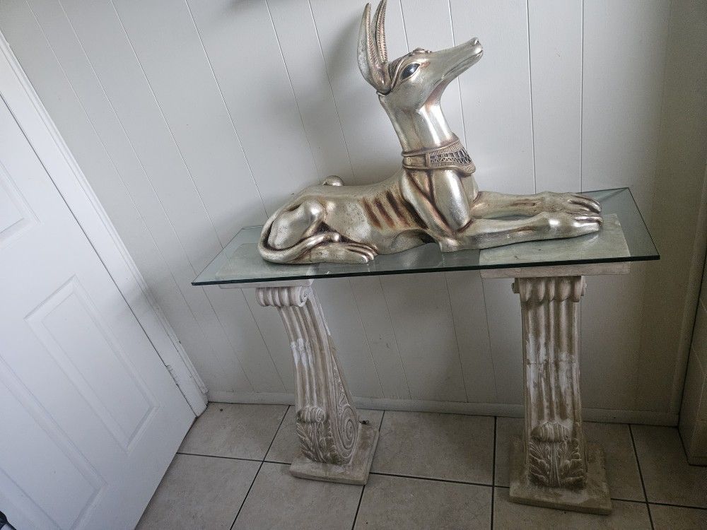 decorative shelf unit/ side table