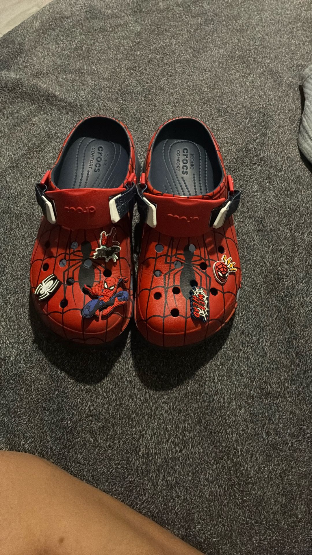 Spiderman Crocs size 9 in mens 11 in women (box included)