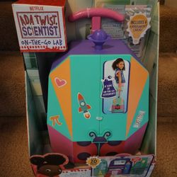 Ada Twist Scientist On The Go Lab Set with Experiment Cards *BRAND NEW*