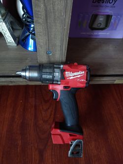 Drill Milwaakee FUEL BRUSSLLESS Con Rotomartillo 