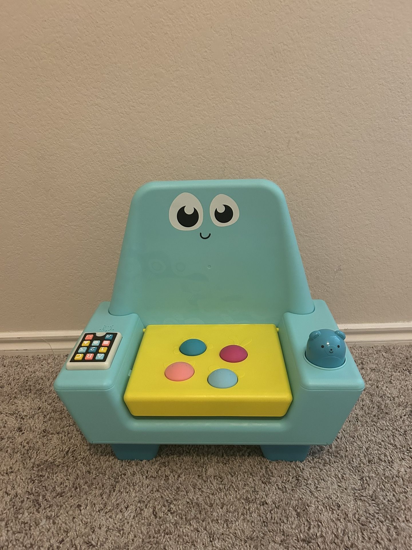 Little Learners Interactive Chair for Sale in Fort Worth, TX - OfferUp