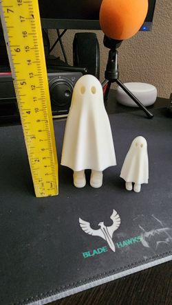 5" 3d Printed Ghost with Pop Out Feet. Different Sizes available.