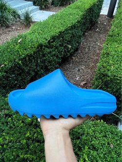 YS-01 Yeazy Slide Blue size 10