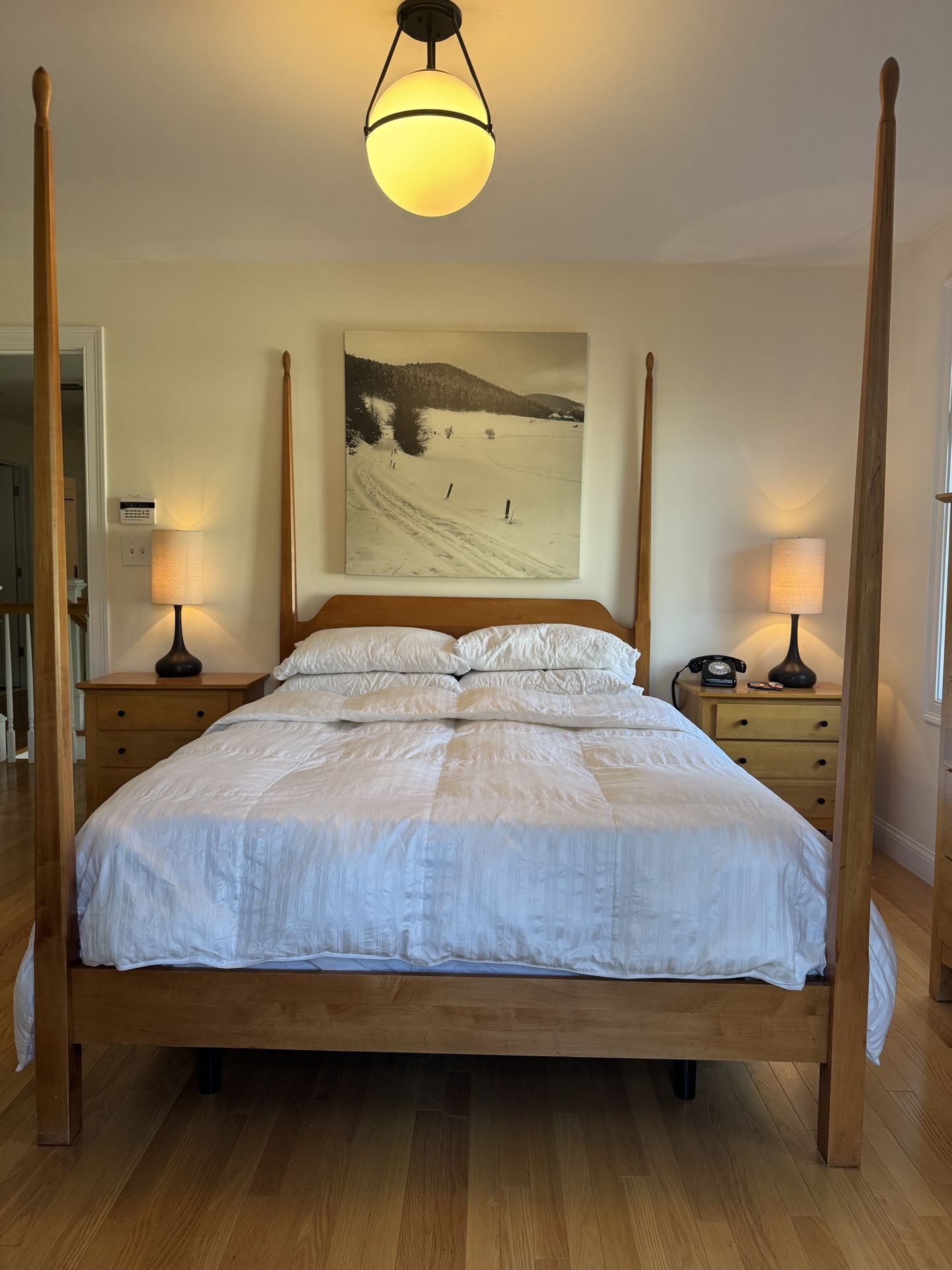 Queen Post bed