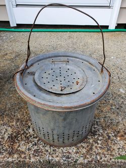 Vintage metal minnow bucket insert marked "Pat Appld For"