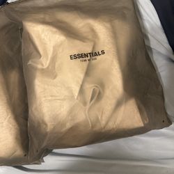 essentials light oat set