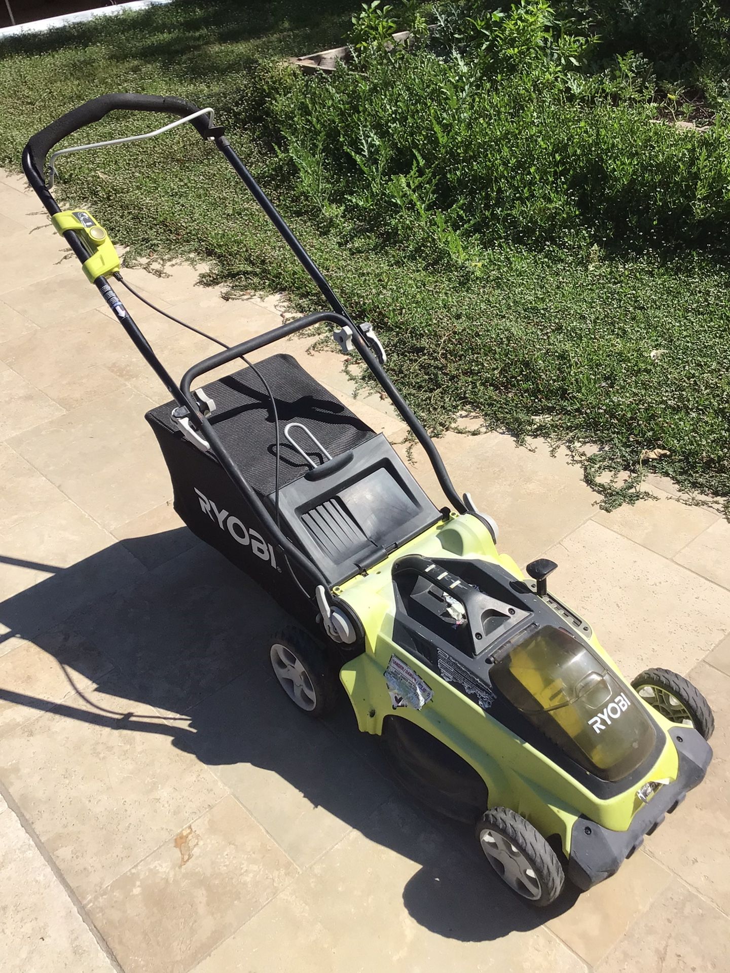 Ryobi RY40100 Cordless 40 Volt Battery Powered 16” Lawn Mower