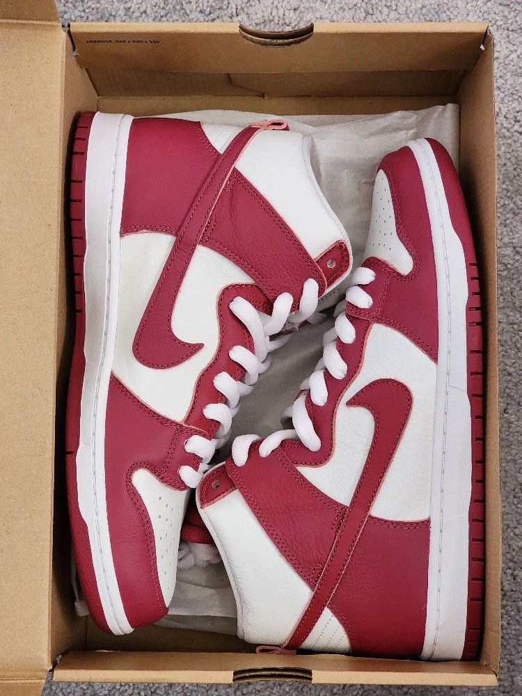 Nike SB Dunk High Sweet Beet Size Mens