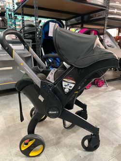 Doona + Max Stroller Car Seat Combo  MARCH 2029