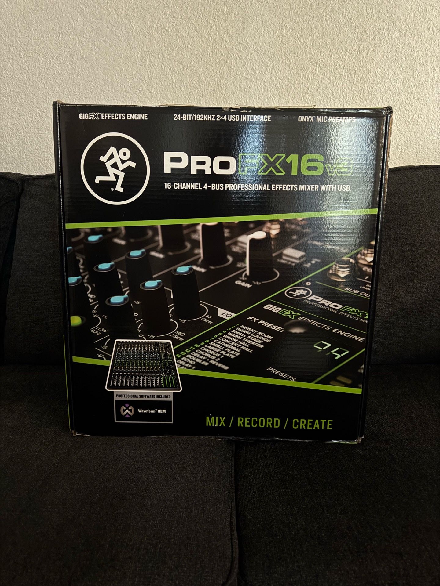 Mackie ProFxV3 16 Channel Mixer