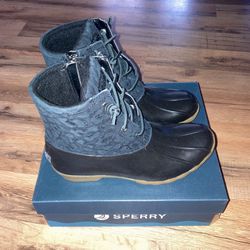 New! Sperry Women’s Saltwater Waterproof Quilted Duck Boots Size 6.5
