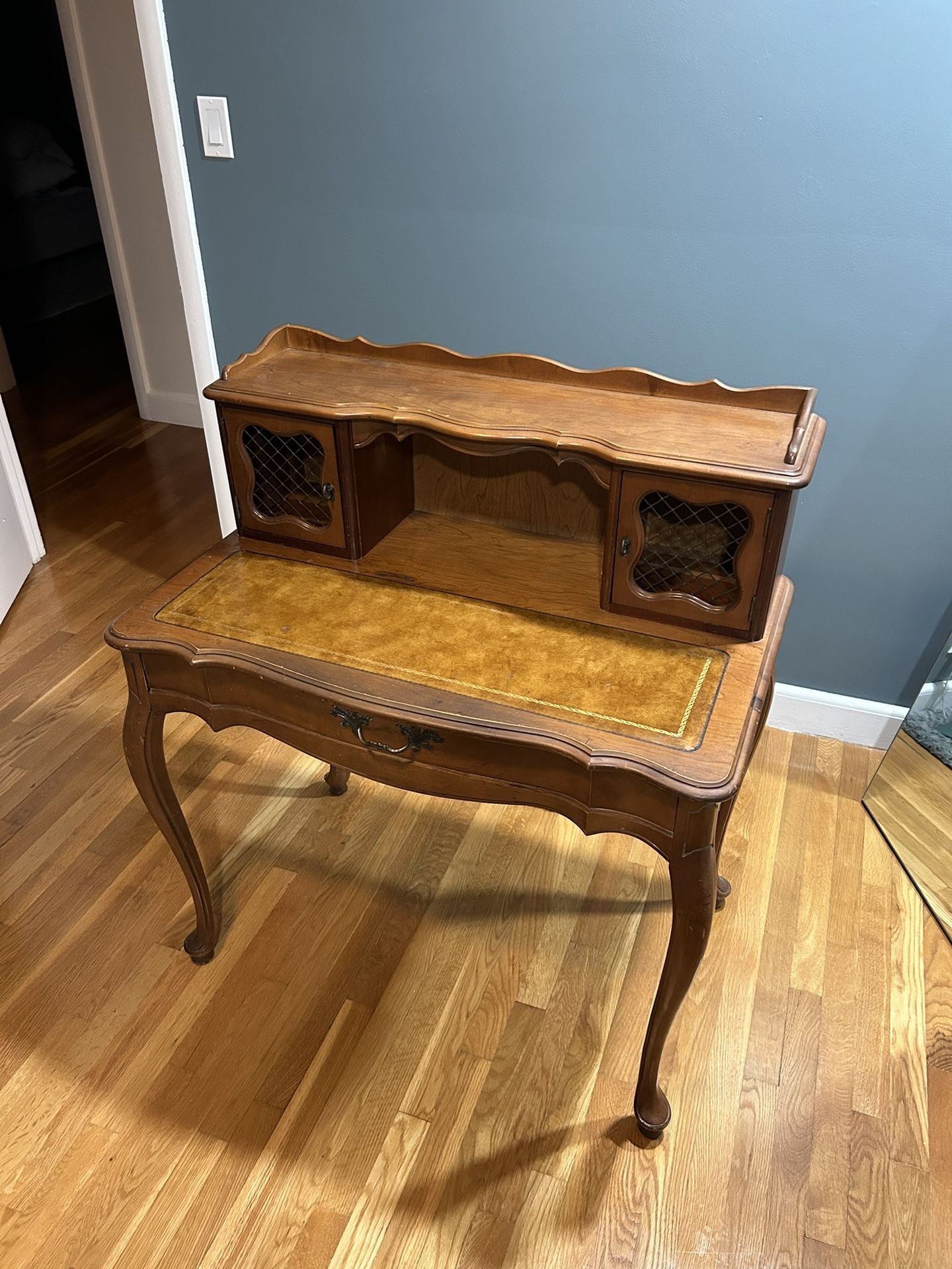 Hammary Antique Desk
