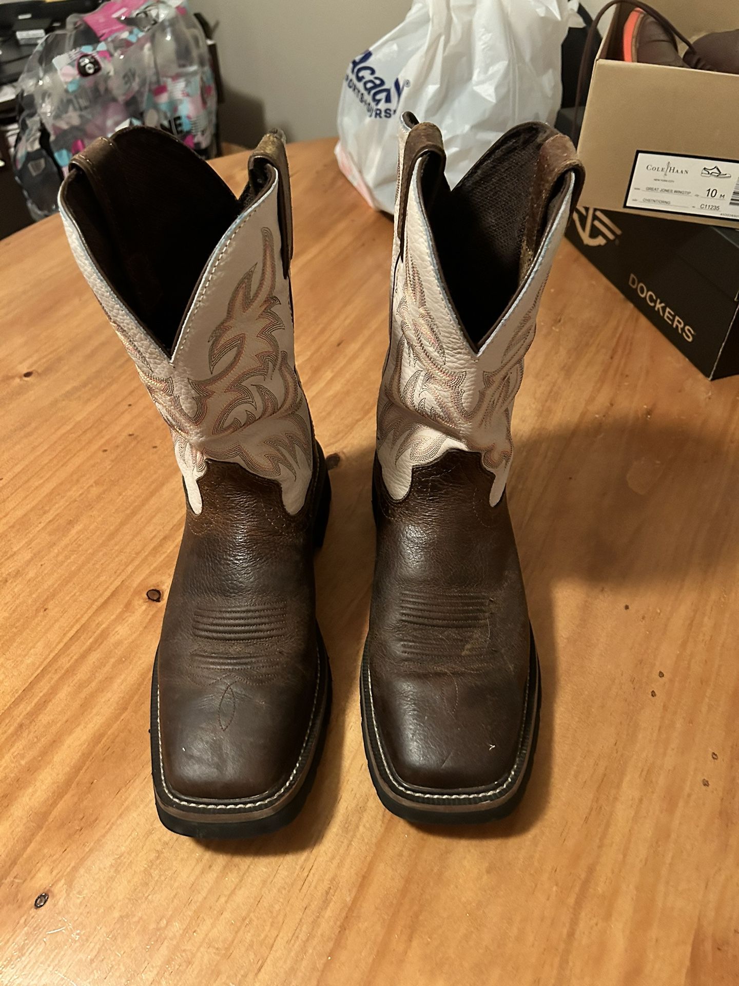 Justin’s Cowboy boots, Brown,10EE