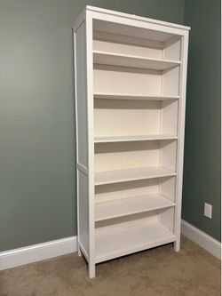 Free bookshelves -IKEA