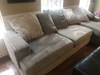 Like new clean comfy couch