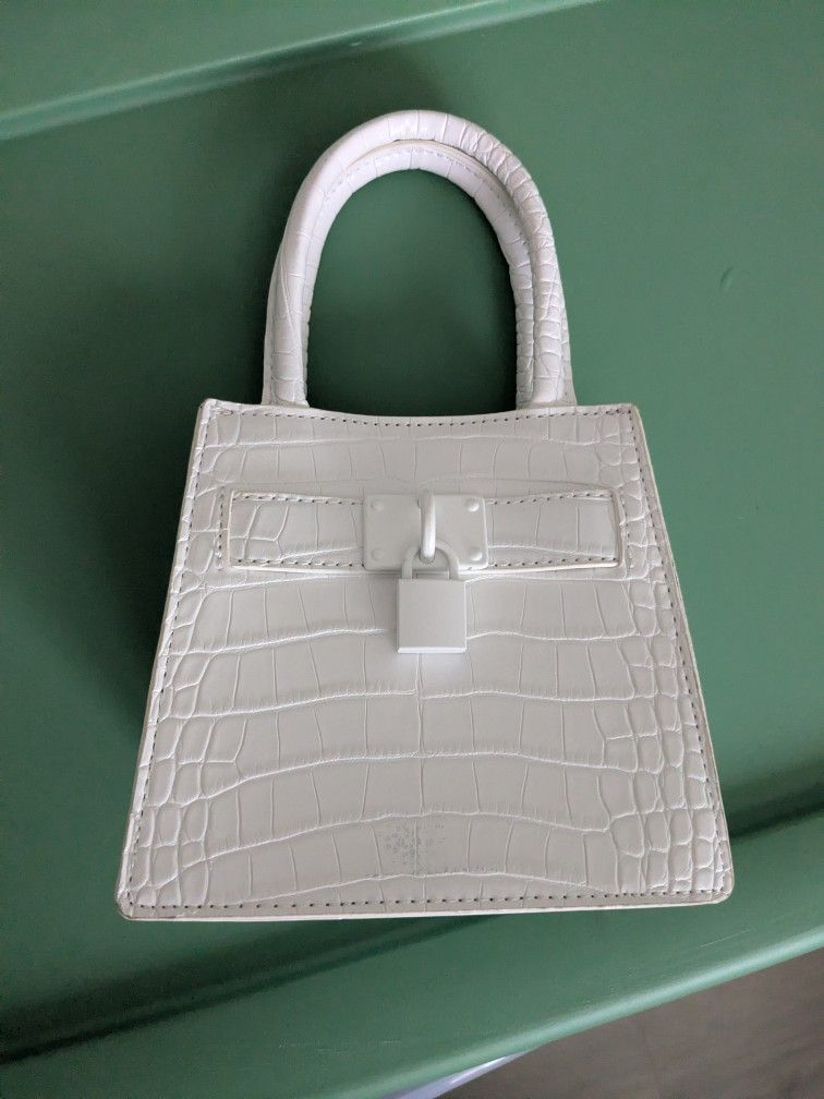 White Scaly Forever 21 Purse