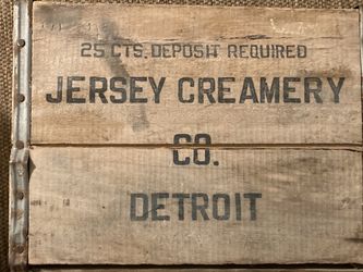 Antique Milk Crate- Jersey Creamery Co.