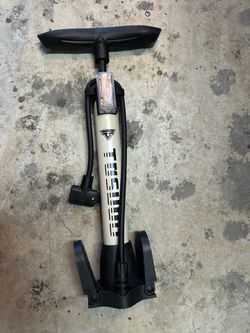 Bike pump