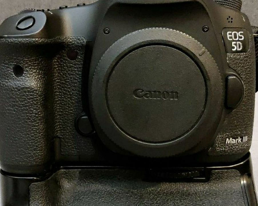 Canon 5D Mark iii with Canon Battery Grip 5D Mark 3