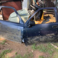 85,86,87 and 93 Used Toyota Pickup 2wd Doors Sets.