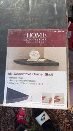 Bedroom shelf