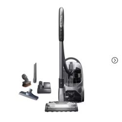 Kenmore 600 Series Bagged Canister Vacuum BC4030: HEPA Filter, Pet Hair Pick Up, 360° Swivel, Telescoping Handle, 26' Cord