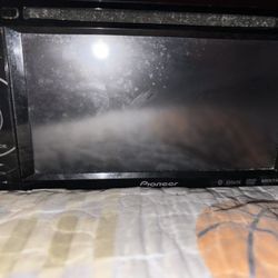 Pioneer Stereo Bluetooth Comes With A Remote Controller DVD Video Mixtrax AVH-X2600BT