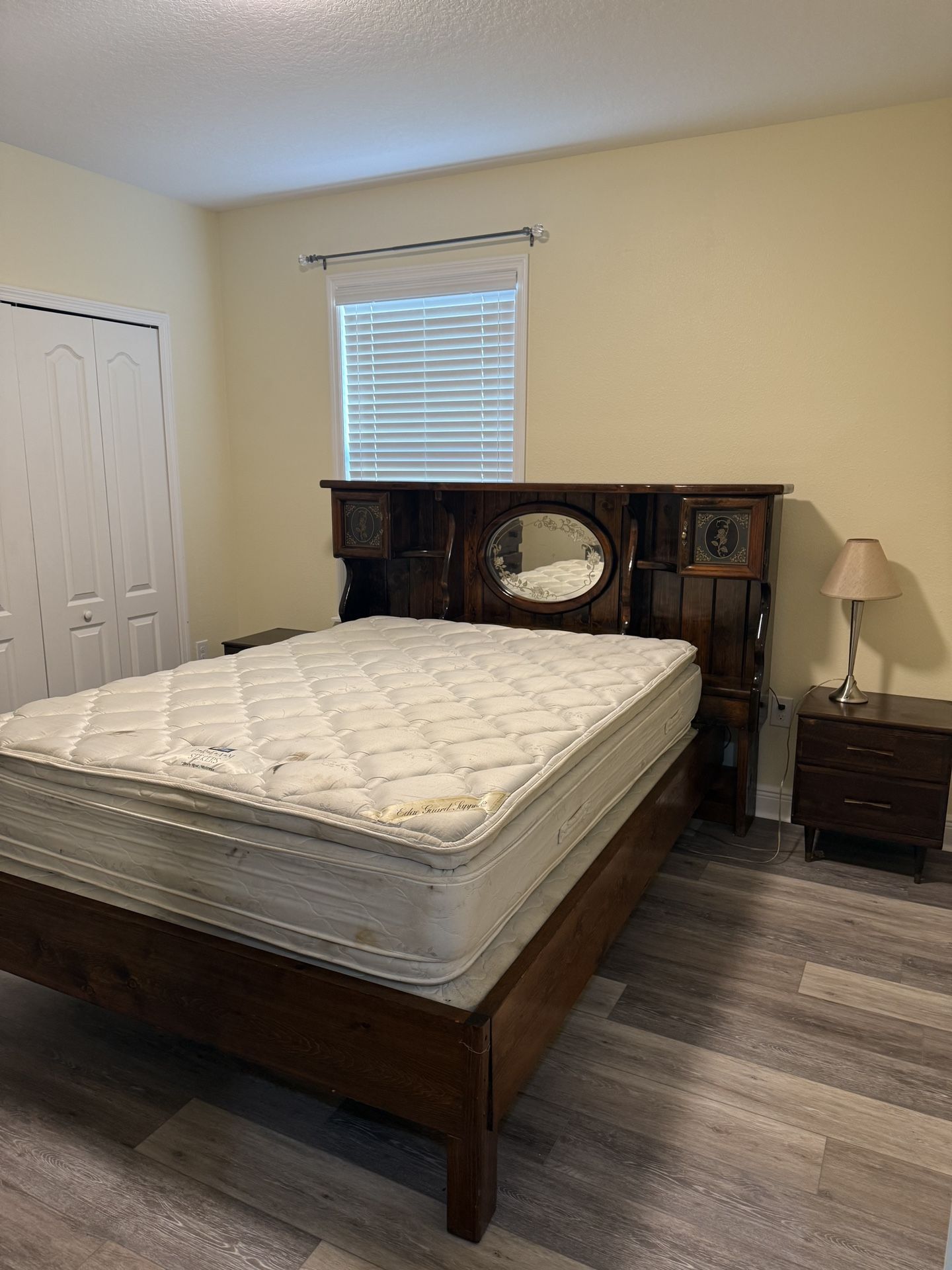 Real Authentic Wood Queen Bed Set