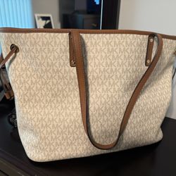 Michael Kors Tote