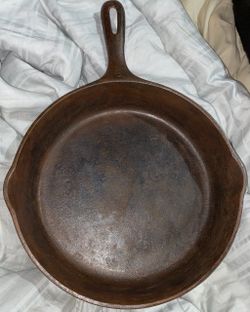 Antique Unmarked Cast Iron Skillet Number 8 (READ DESC)